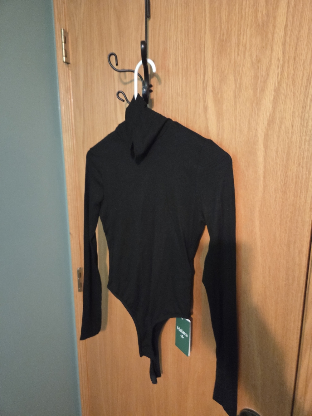 zHALARA Black Ribbed Long Sleeve Bodysuit size small